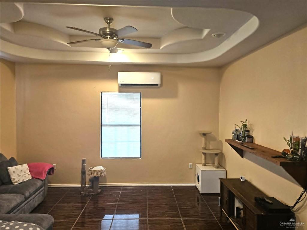 Photo 3 of 6511 Soledad Drive