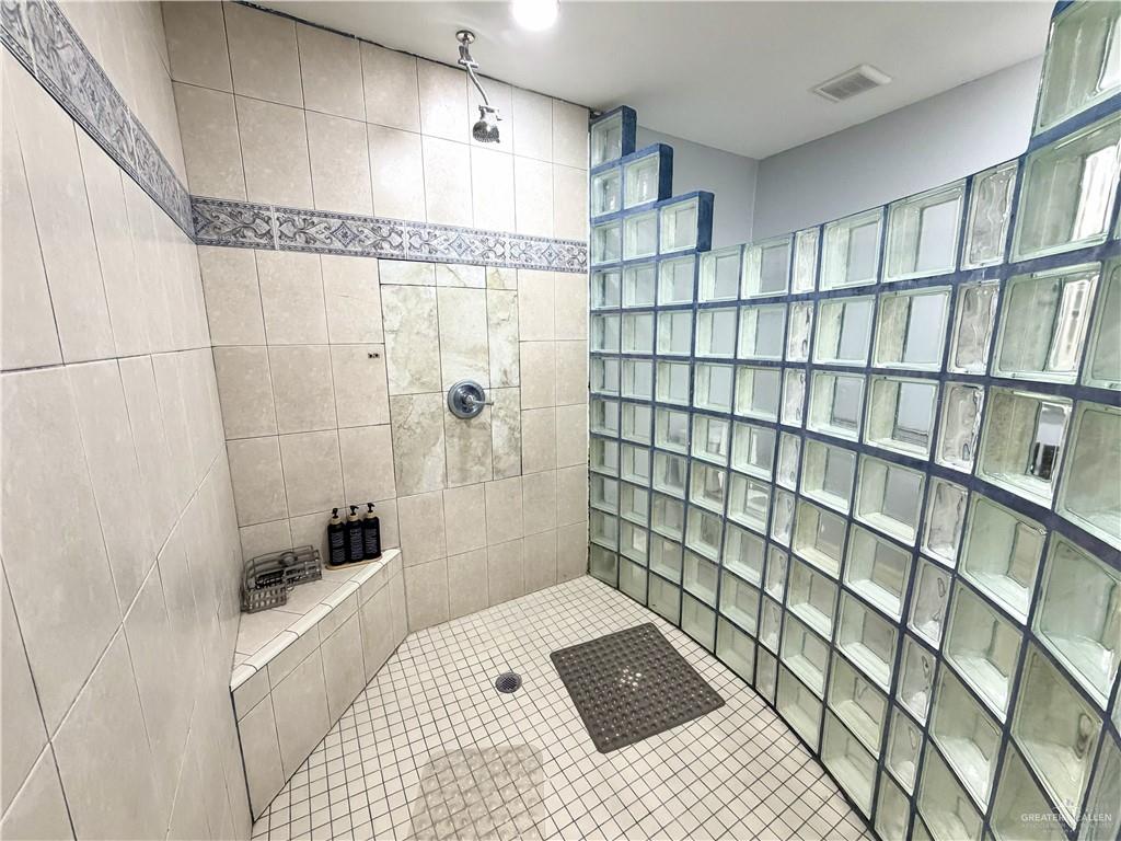 Photo 11 of 404 16th Street