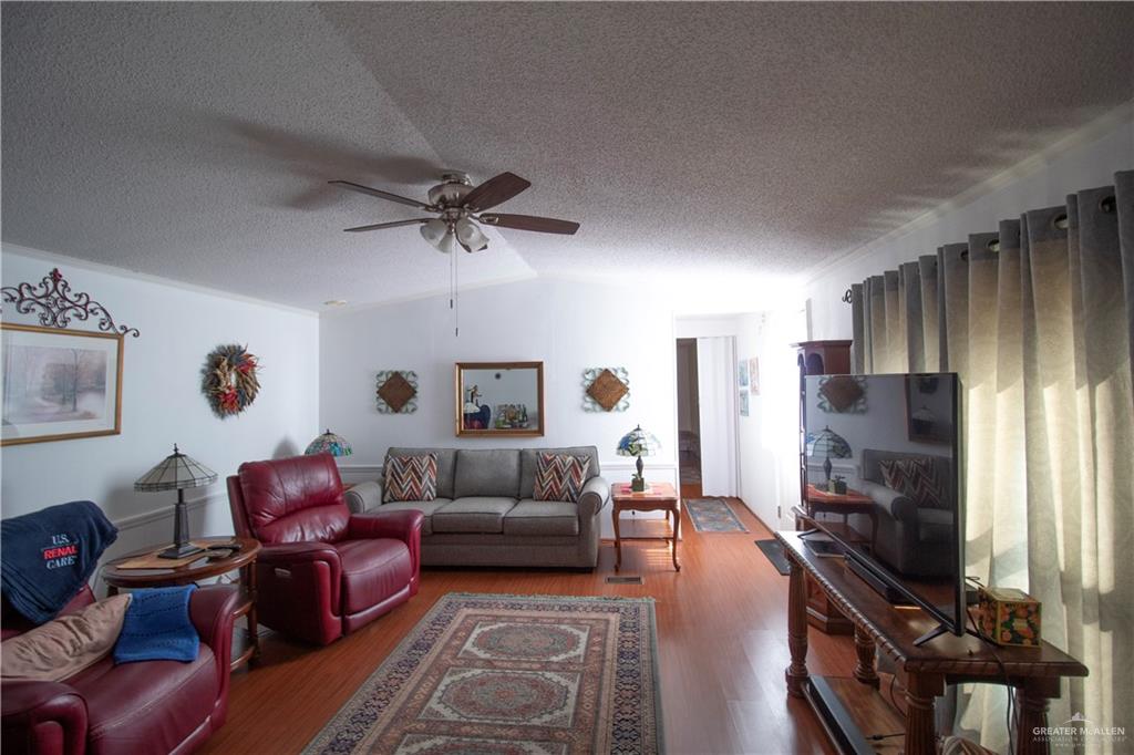 Photo 3 of 3126 San Jacinto Drive