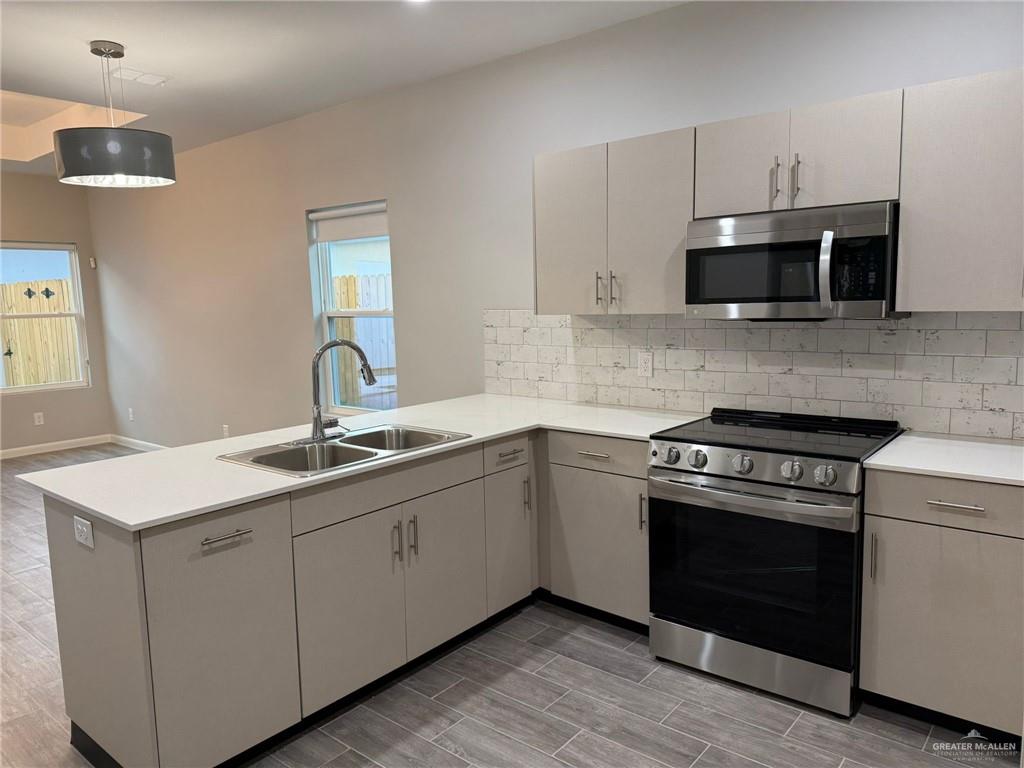 Photo 7 of 800 Dove Avenue #4