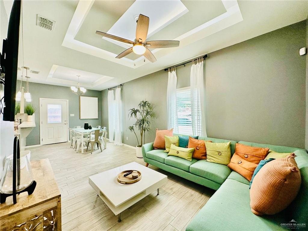 Photo 3 of 4701 Mulberry Avenue #3