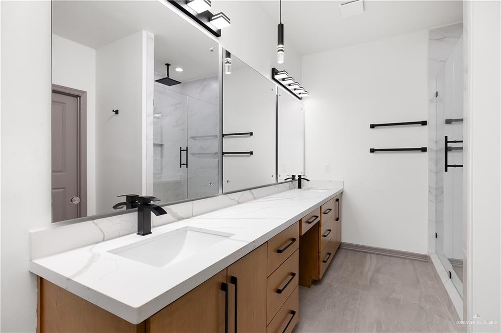 Photo 14 of 3916 Zenker Avenue