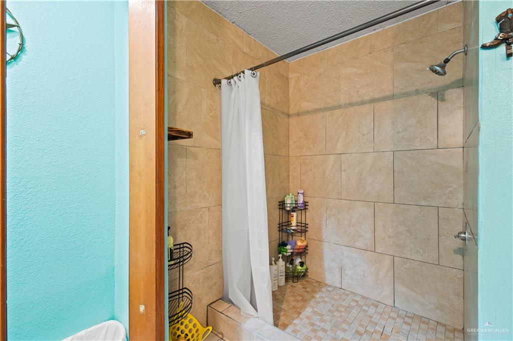 Photo 13 of 2207 Fern Avenue