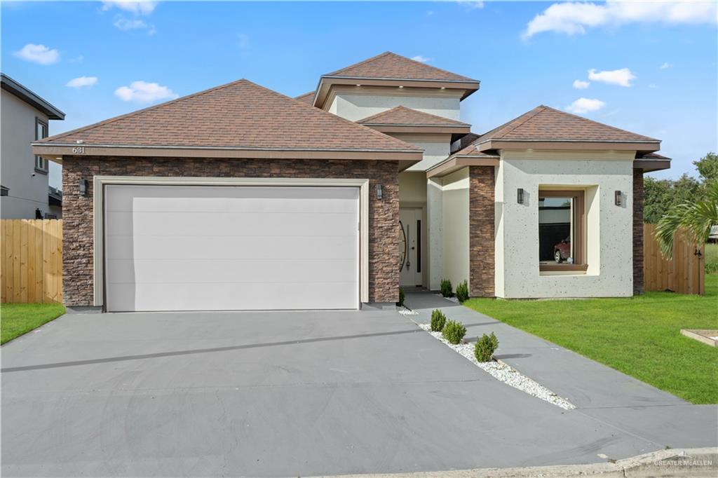 Single Family home at 631 Yoli Lane, Donna, Texas