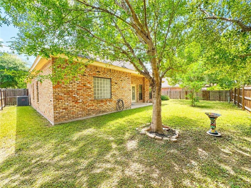 Photo 20 of 1717 Chayna Avenue
